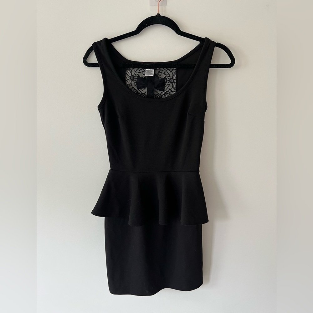 Open Lace Back Sleeveless Dress